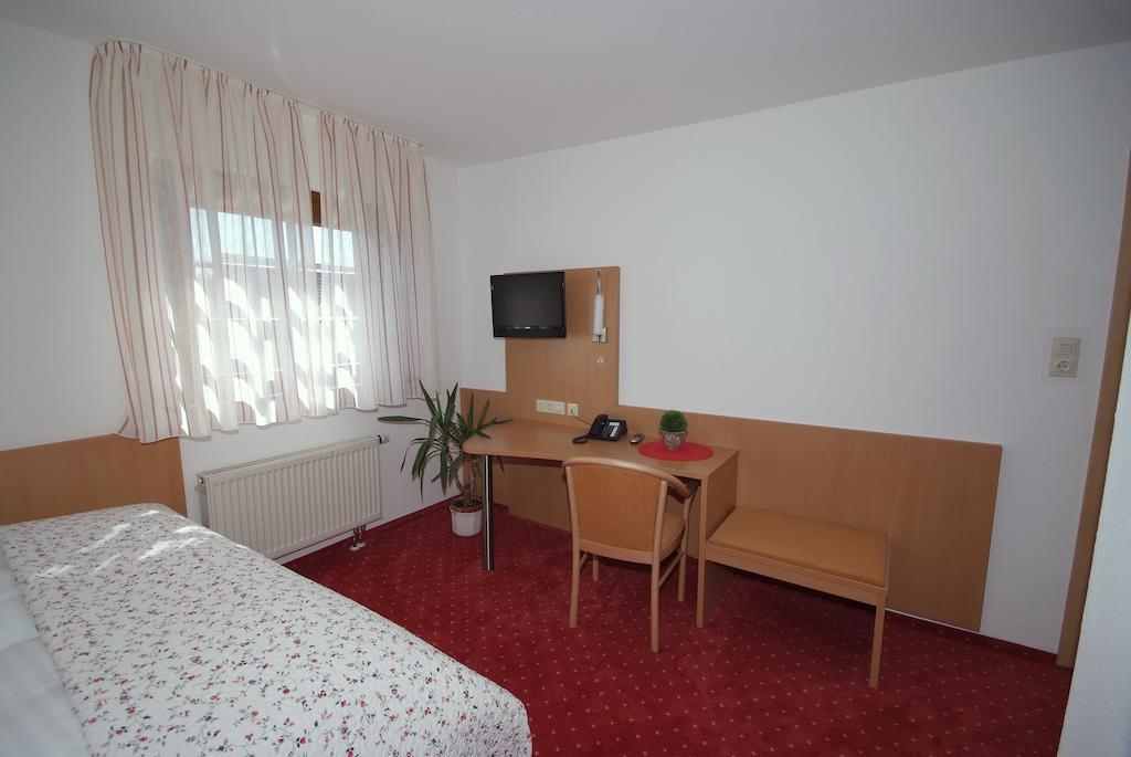 ונדלינגן אם נקאר Loewen Hotel & Restaurant חדר תמונה