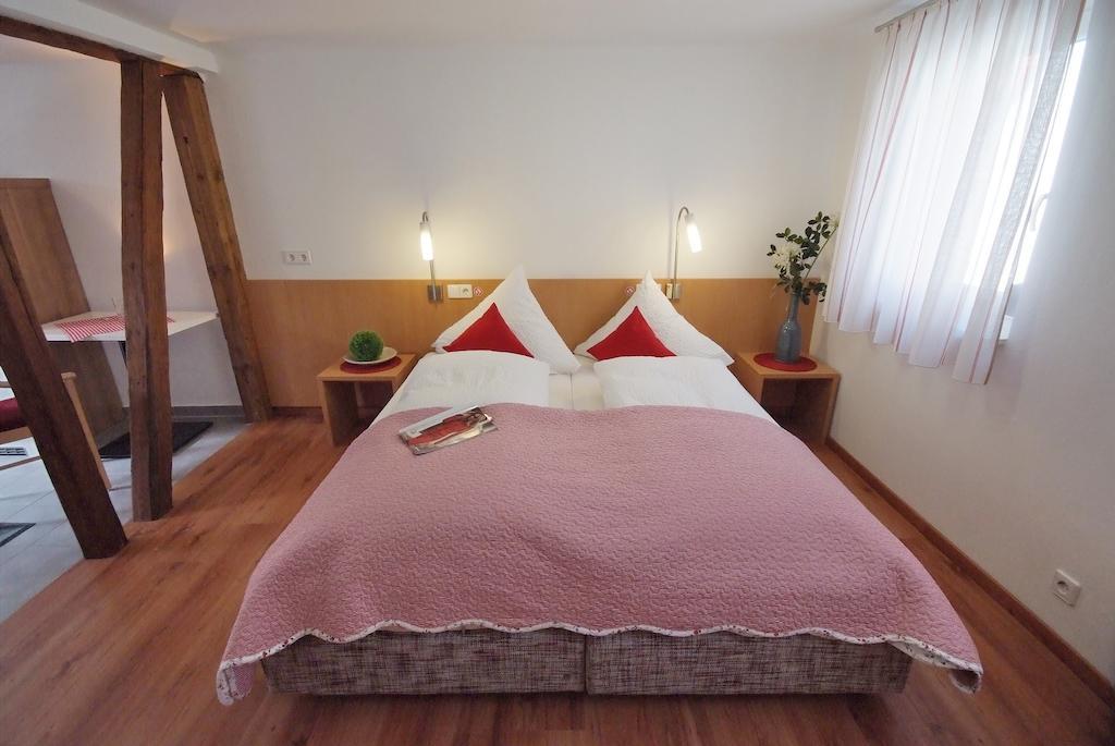 ונדלינגן אם נקאר Loewen Hotel & Restaurant חדר תמונה